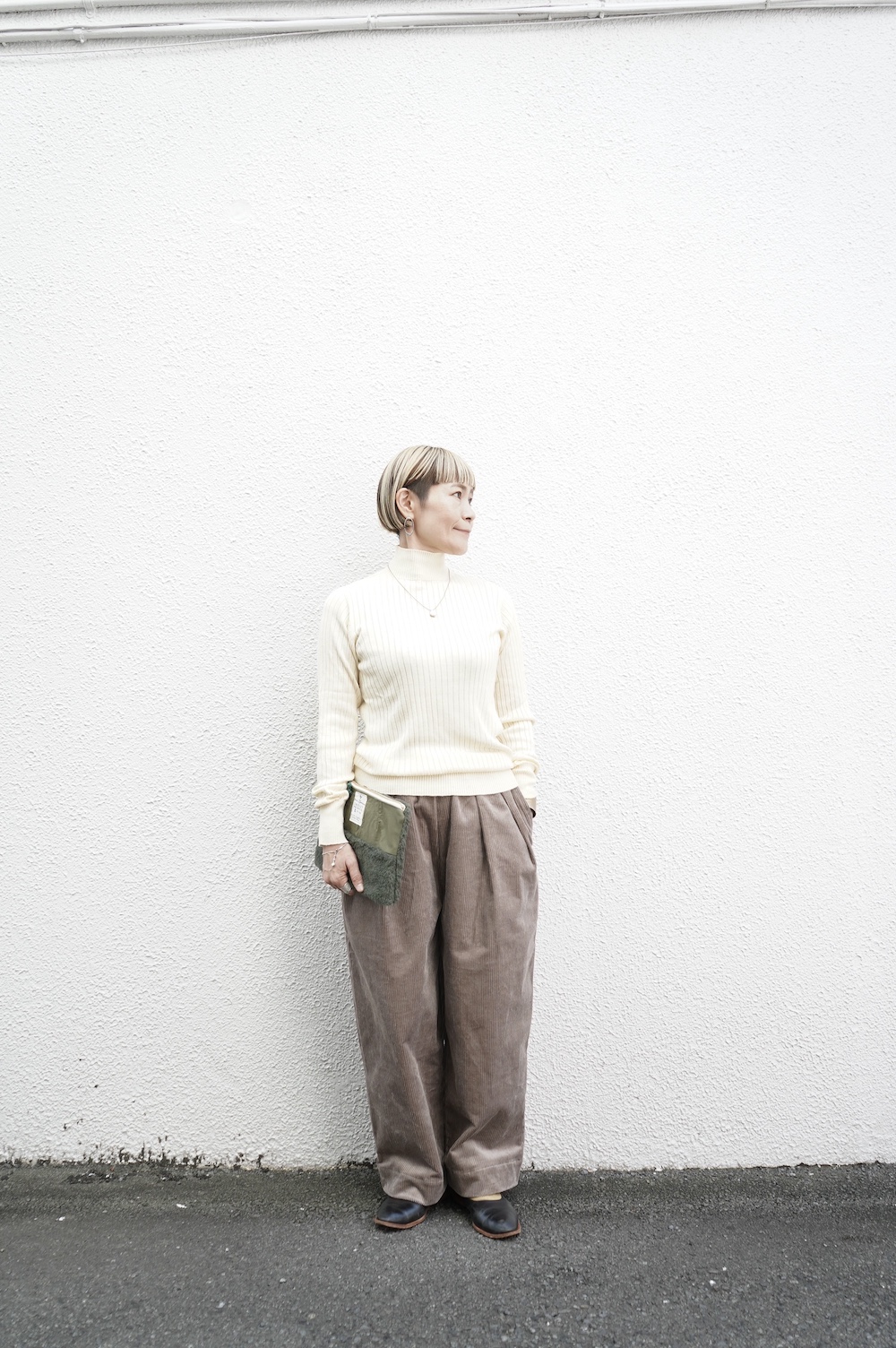 SUSURI ポエータハイネックセーター annabelle