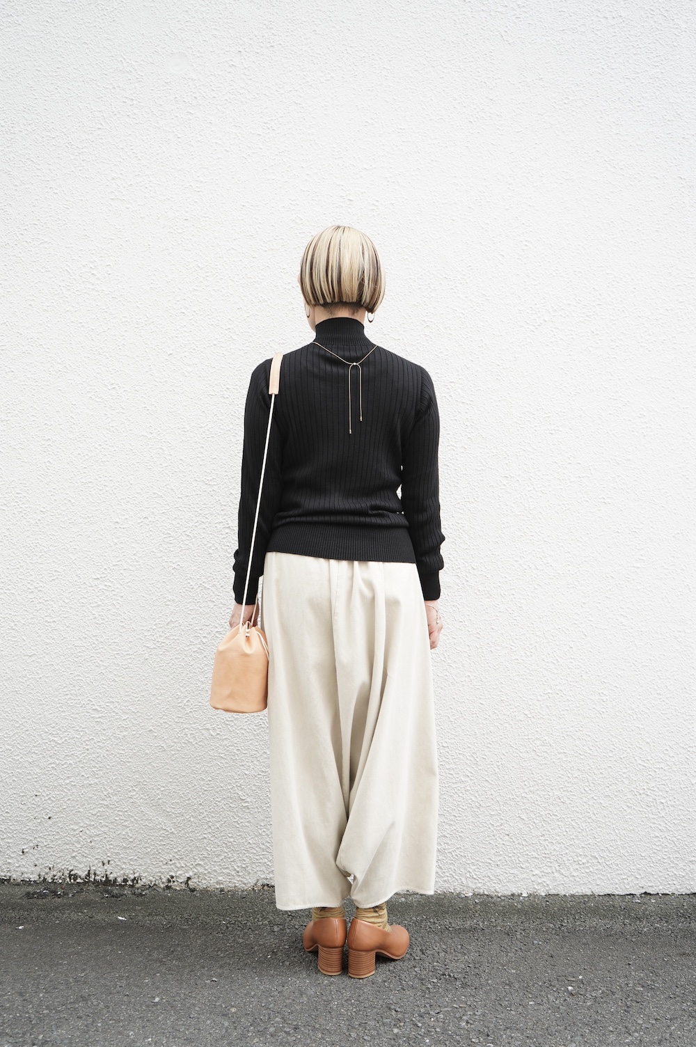 SUSURI ポエータハイネックセーター annabelle