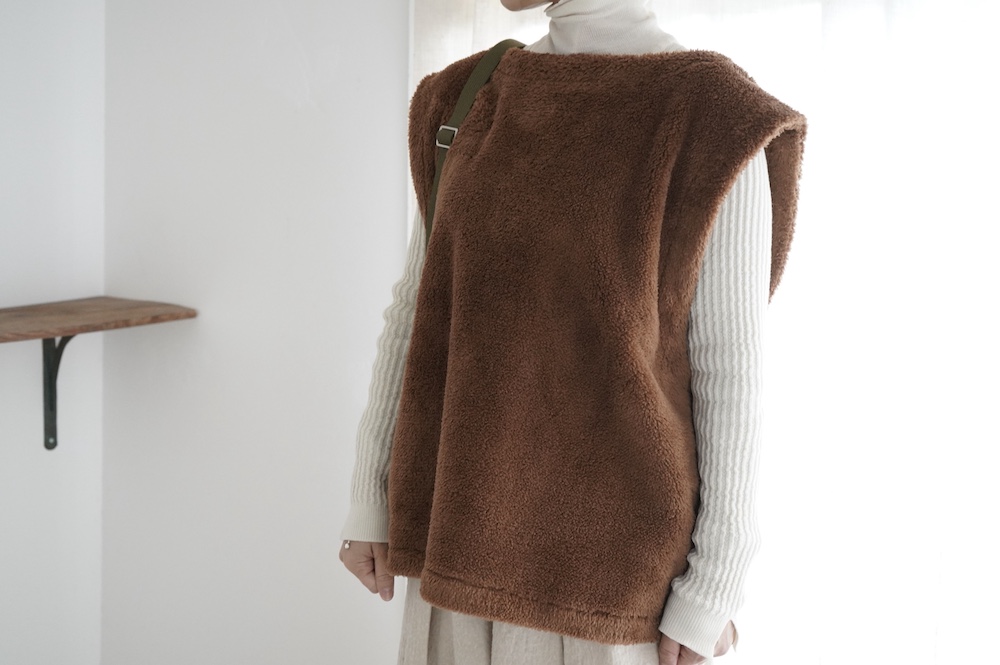 Honnete ボアベスト ブラック Honnete (オネット) Cropped Boa Vest / クロップドボアベスト