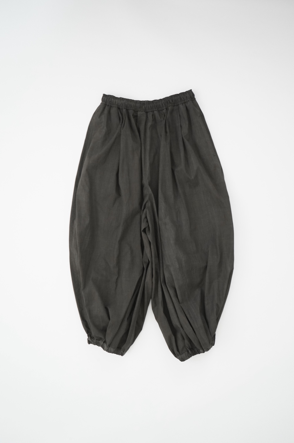 HAVERSACK 墨染めブロード ギャザーパンツ annabelle