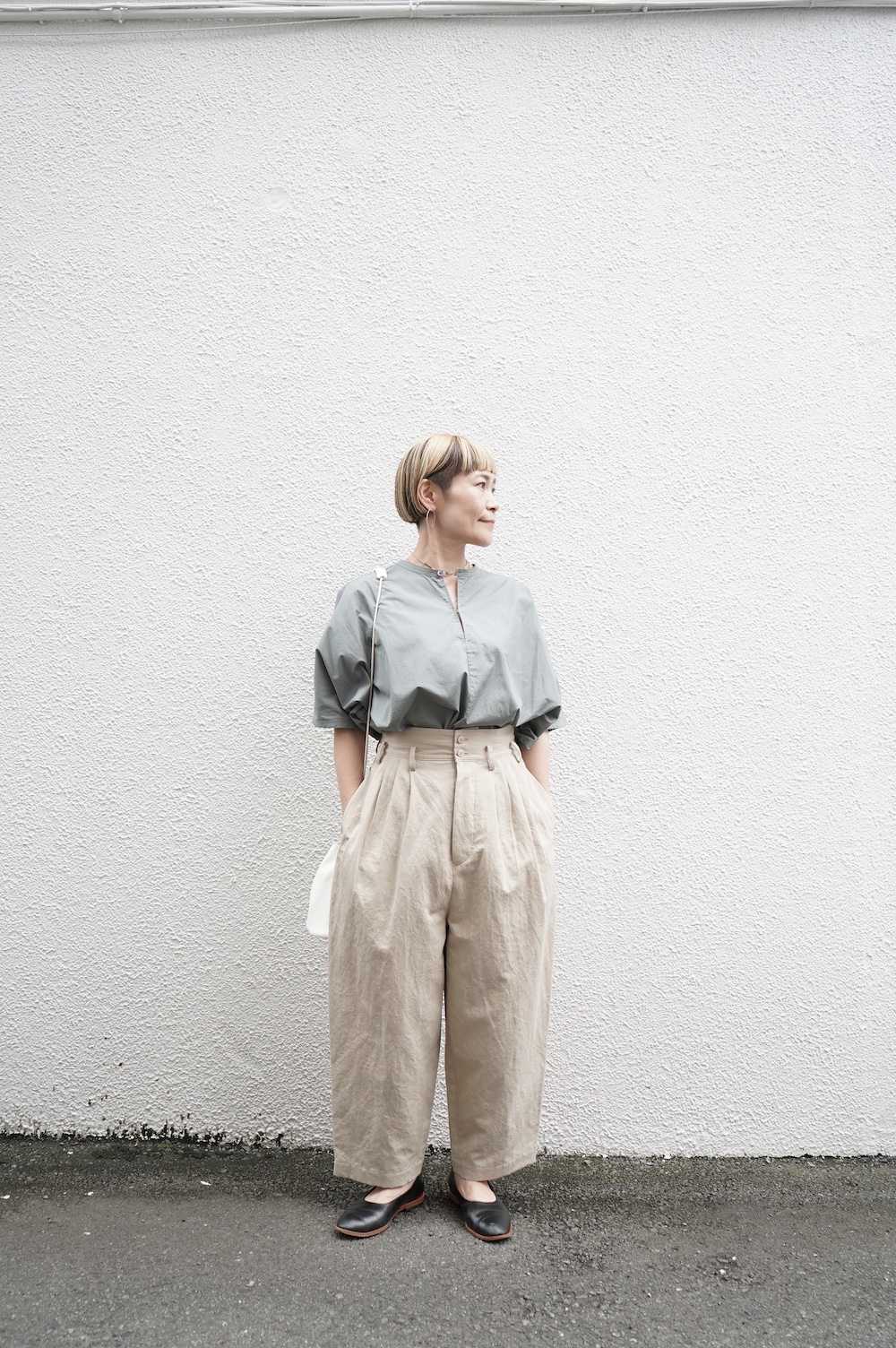 【美品】 susuri ススリ　ボアーパンツ　テーパード　シンチベルト　オーク 美品】 susuri ススリ ボアーパンツ テーパード シンチベルト オーク