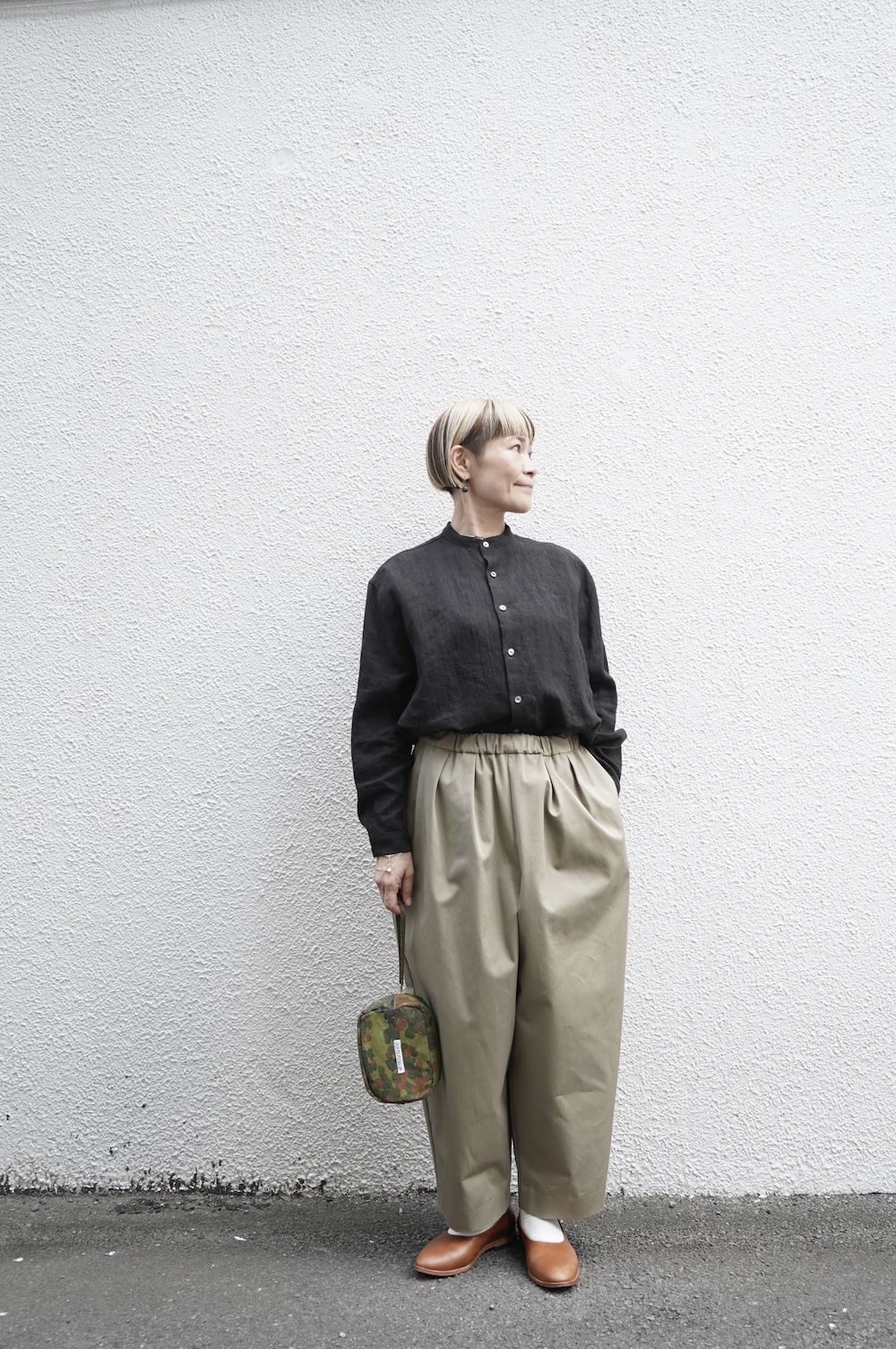 SP（エシュペー）チノクロスタックワイドパンツ　ブラック　サイズ1 ŠP（エシュペー） 「CHINO CLOTH TROUSERS」－WEEKENDER SHOP ANDEL