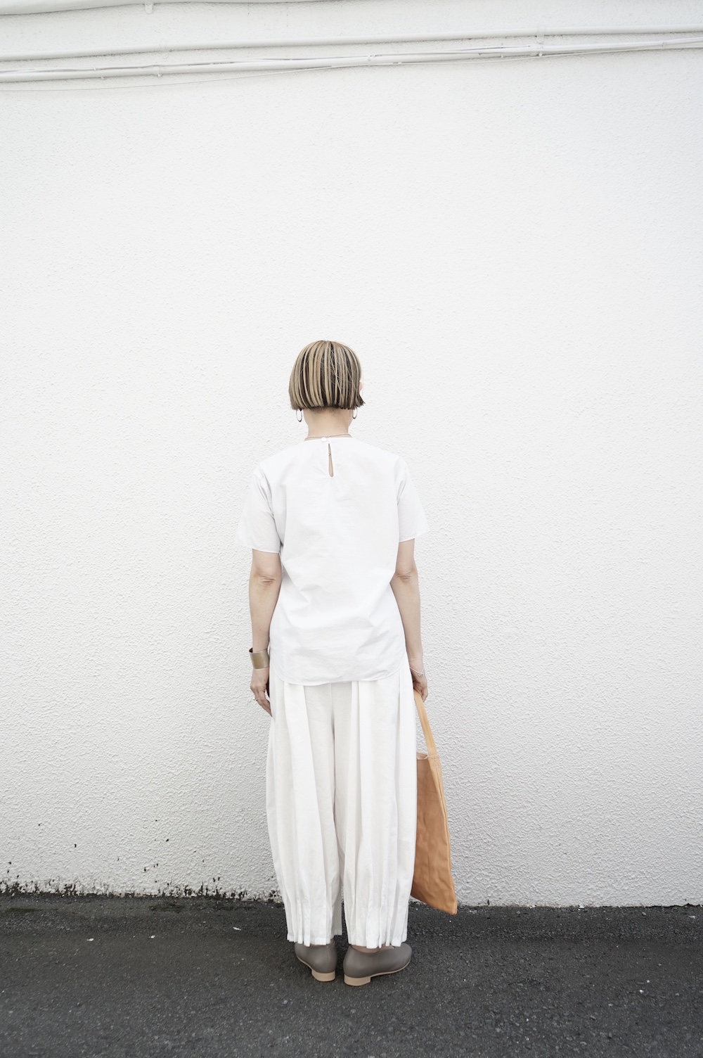 グレーのみ再入荷!!】FACTORY 綿麻プリーツパンツ annabelle